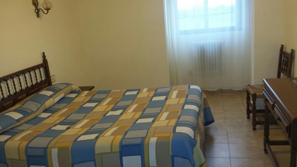 Hostal Botafumeiro Mota del Marqués 外观 照片