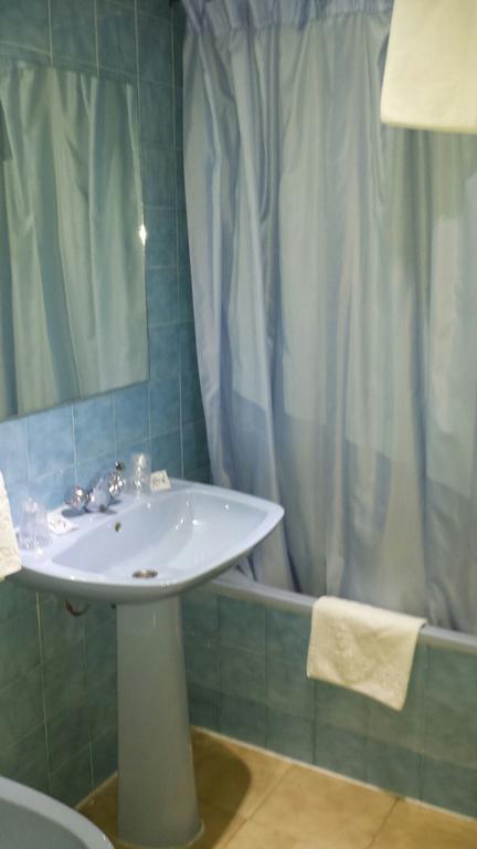 Hostal Botafumeiro Mota del Marqués 外观 照片