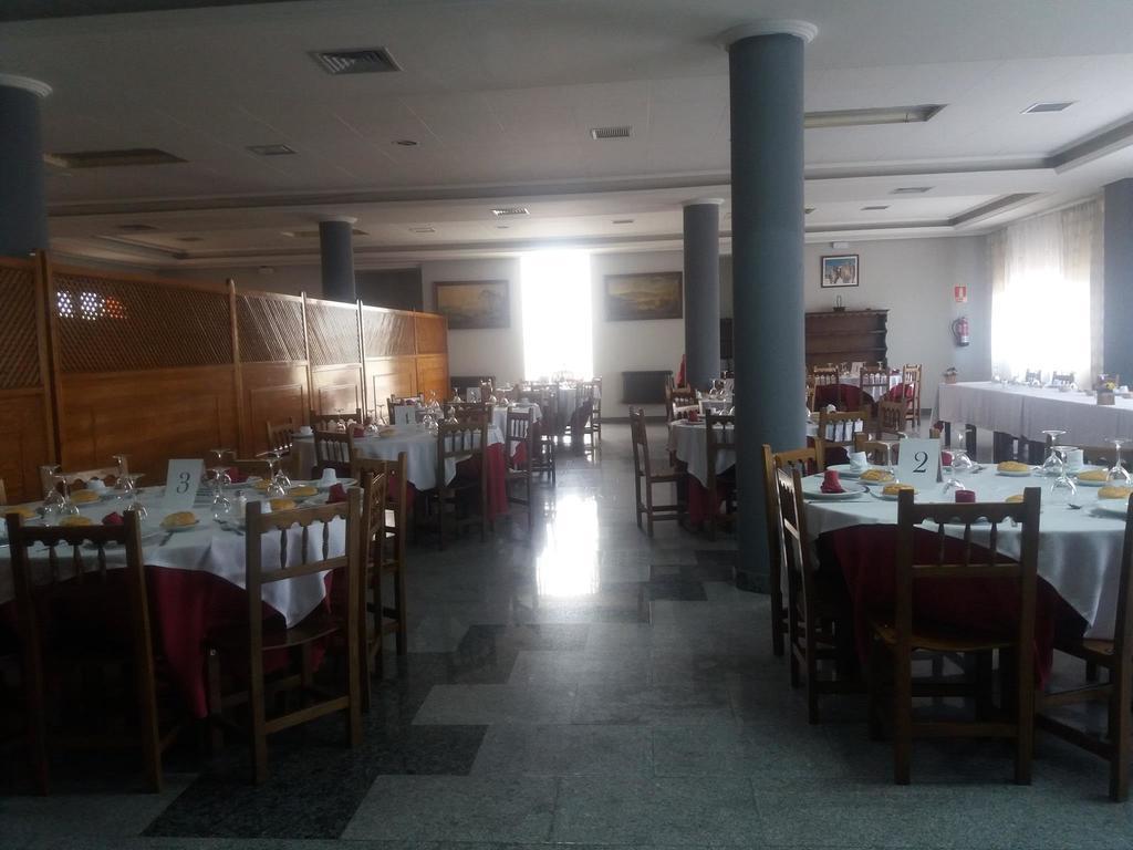 Hostal Botafumeiro Mota del Marqués 外观 照片
